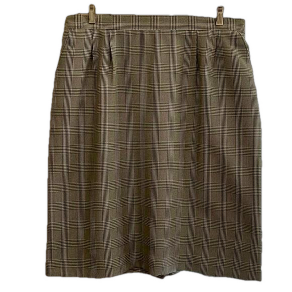 Carriage Court Fit Dresses & Skirts - Carriage Court Skirt Size 22P